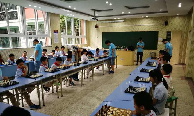 国际象棋大战布子与走子（一场精彩的对决）